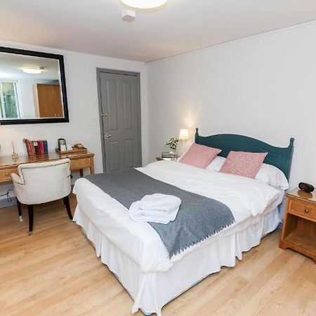 Hotel Townhouse No 12 à Huddersfield Extérieur photo