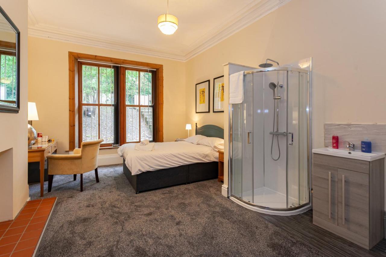 Hotel Townhouse No 12 à Huddersfield Extérieur photo