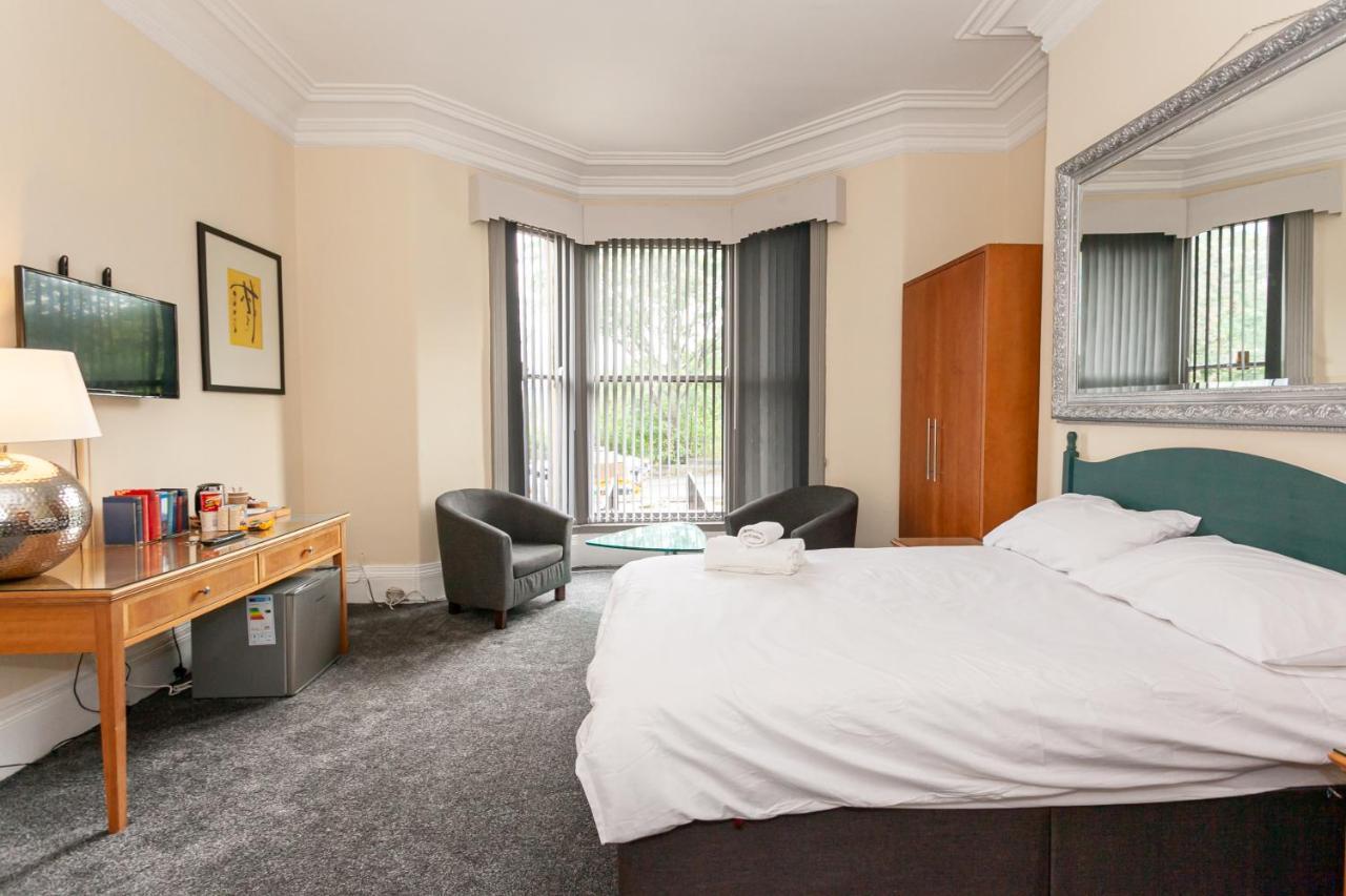 Hotel Townhouse No 12 à Huddersfield Extérieur photo