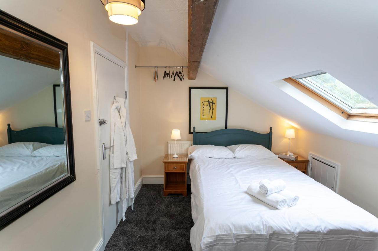 Hotel Townhouse No 12 à Huddersfield Extérieur photo