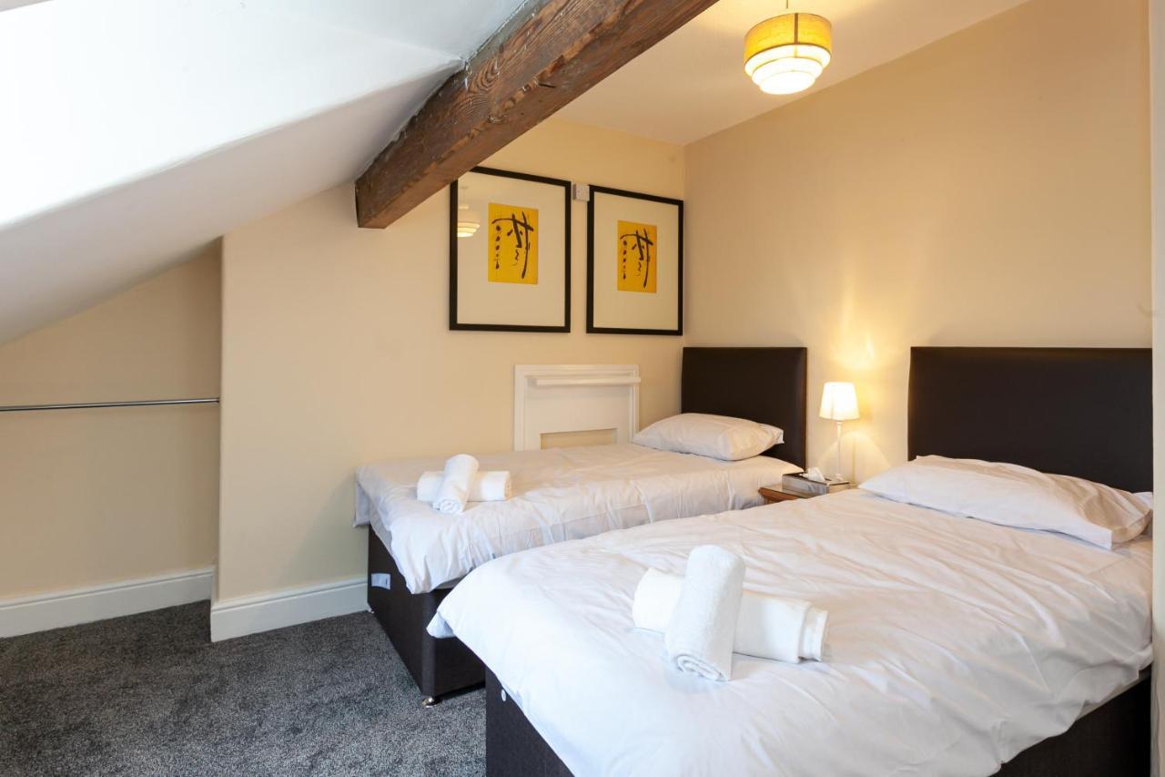 Hotel Townhouse No 12 à Huddersfield Extérieur photo