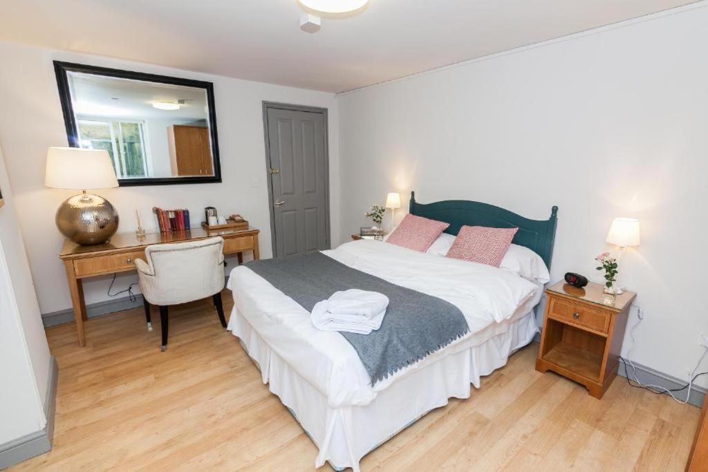 Hotel Townhouse No 12 à Huddersfield Extérieur photo