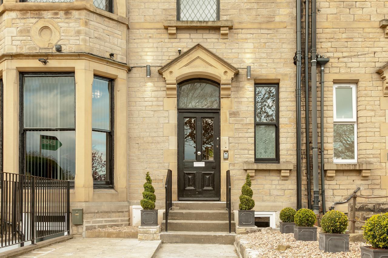 Hotel Townhouse No 12 à Huddersfield Extérieur photo